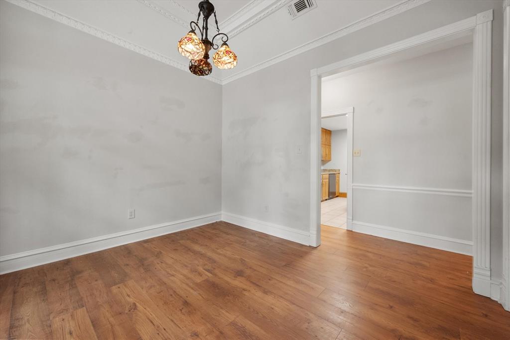 Royal Gate Add - Residential
