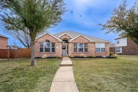 Photo of 305 Sandy Lane, Royse City, TX 75189 (MLS # 21124163)