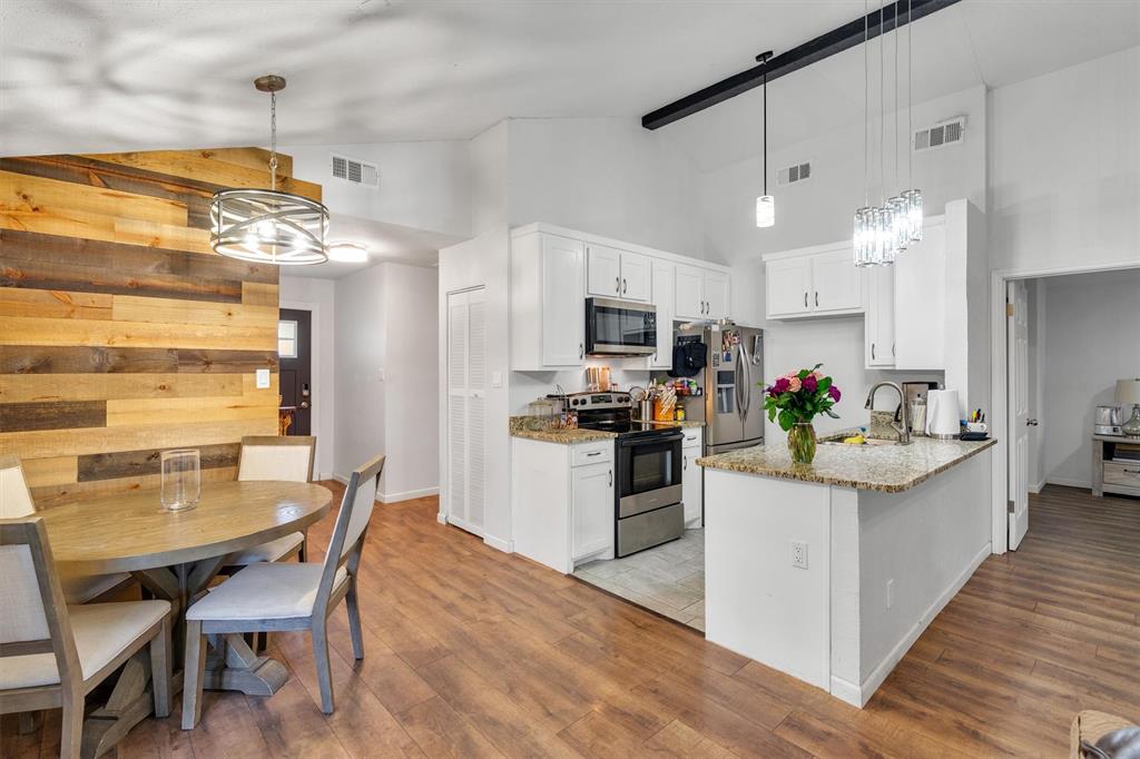 4112 Spindletree Lane
