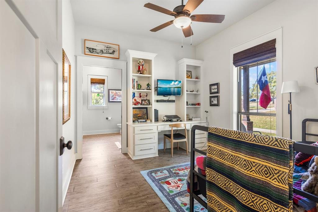 A100018-A0018 T QUEVADO - Residential