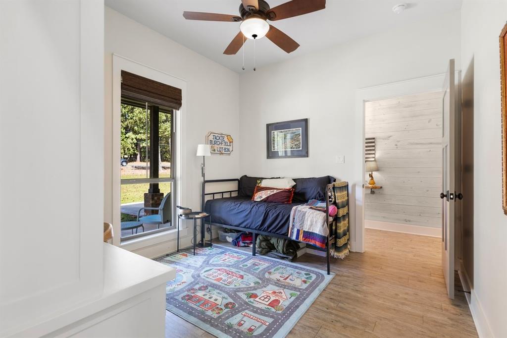 A100018-A0018 T QUEVADO - Residential