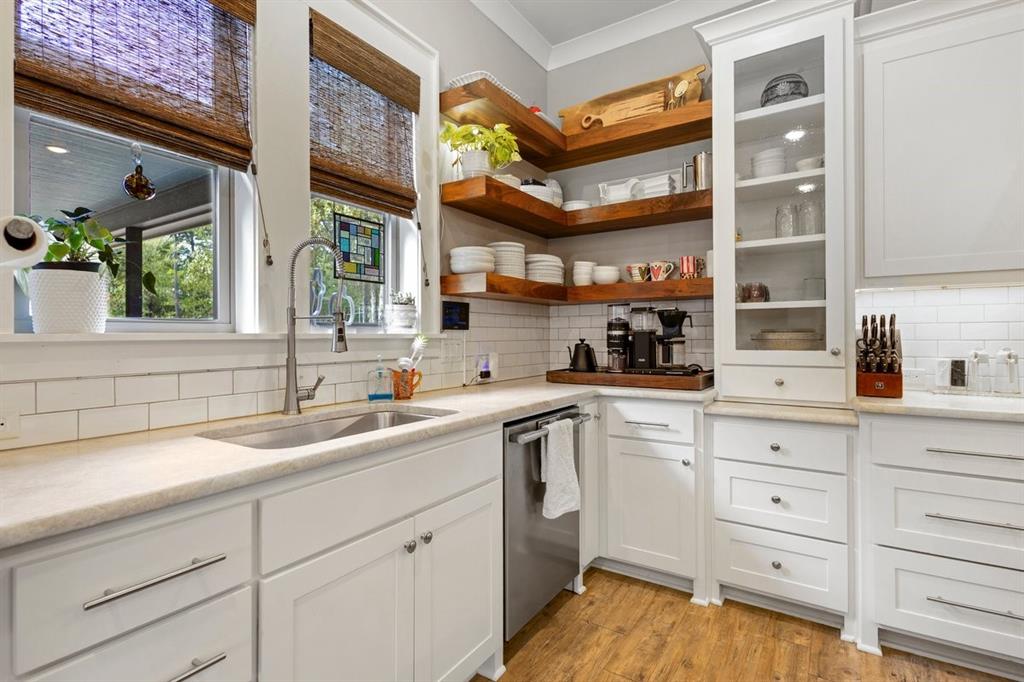A100018-A0018 T QUEVADO - Residential