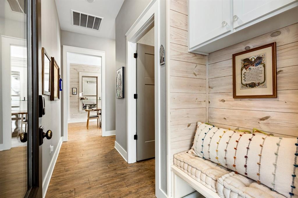 A100018-A0018 T QUEVADO - Residential