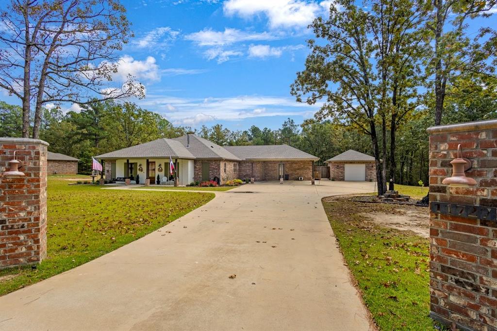 A100018-A0018 T QUEVADO - Residential