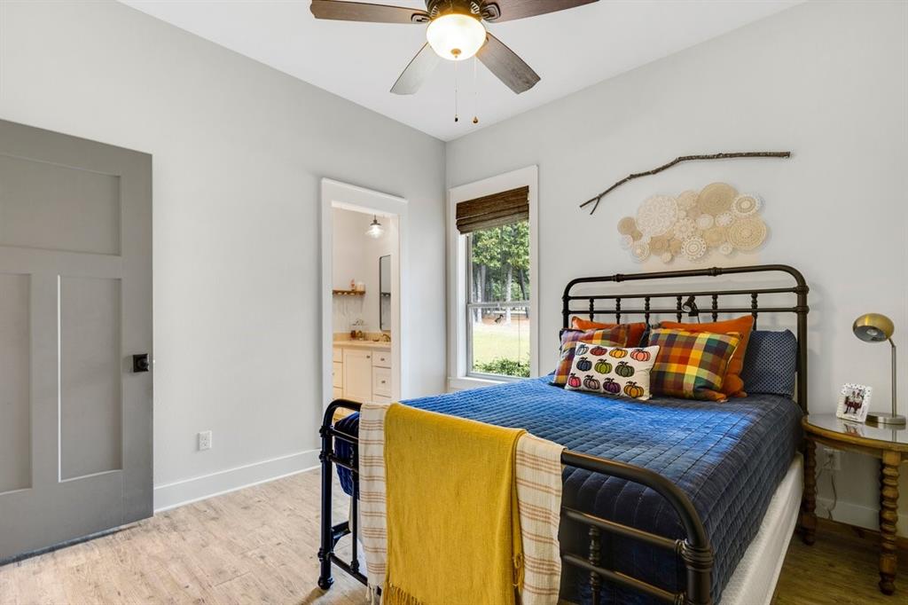 A100018-A0018 T QUEVADO - Residential