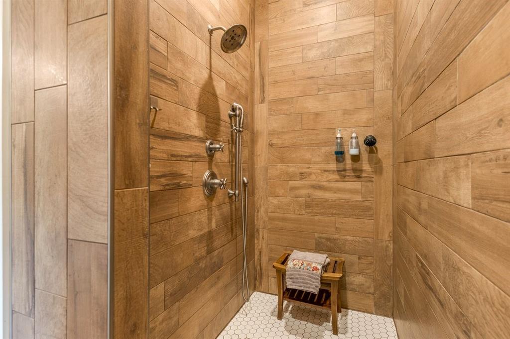 A100018-A0018 T QUEVADO - Residential