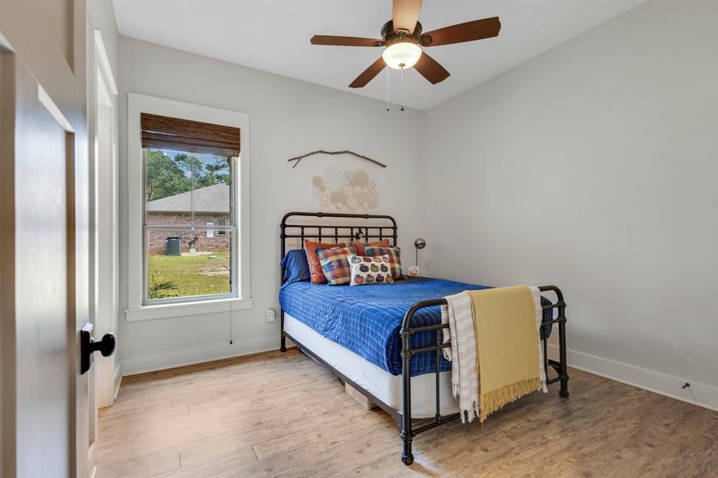 A100018-A0018 T QUEVADO - Residential