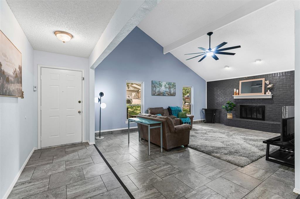 4910 Crest Drive