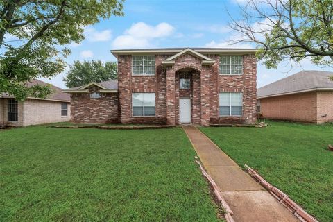 Photo of 472 Round Rock Road, Cedar Hill, TX 75104 (MLS # 21250578)