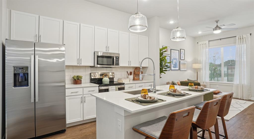 Avendale Painted Tree - Residential Lease