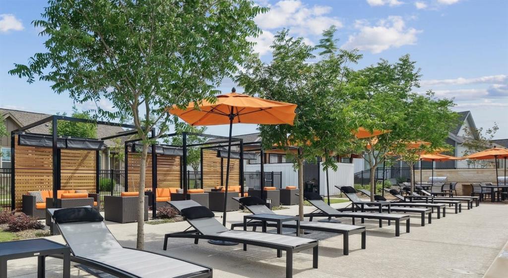 Avendale Painted Tree - Residential Lease