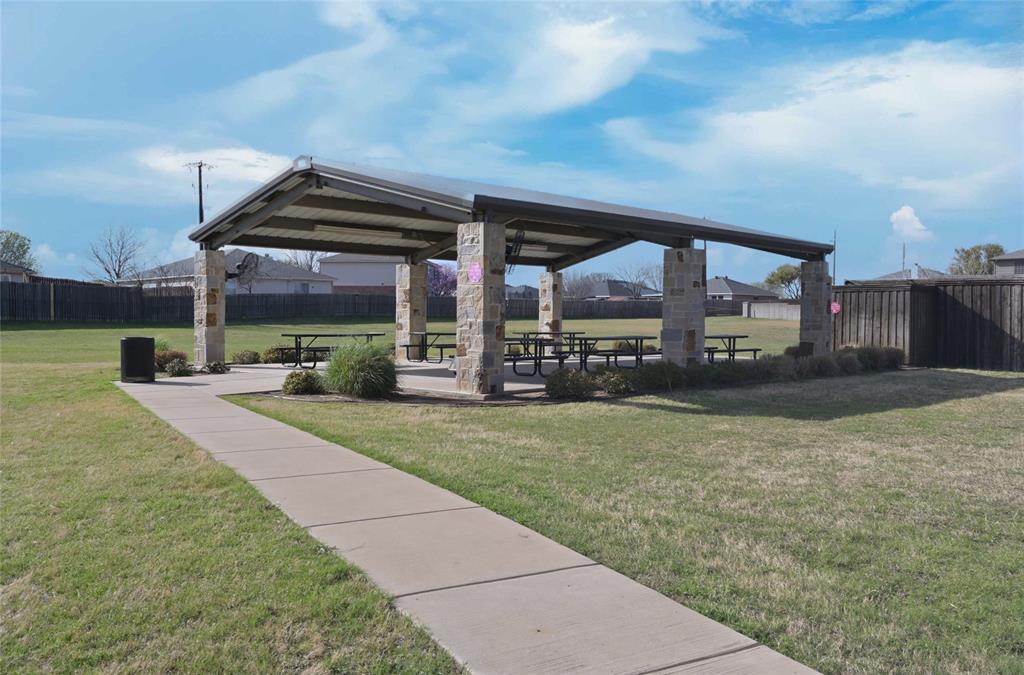 Saddlebrook Estates Ph 2 Krum - Residential