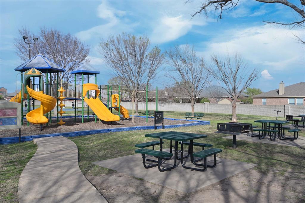 Saddlebrook Estates Ph 2 Krum - Residential