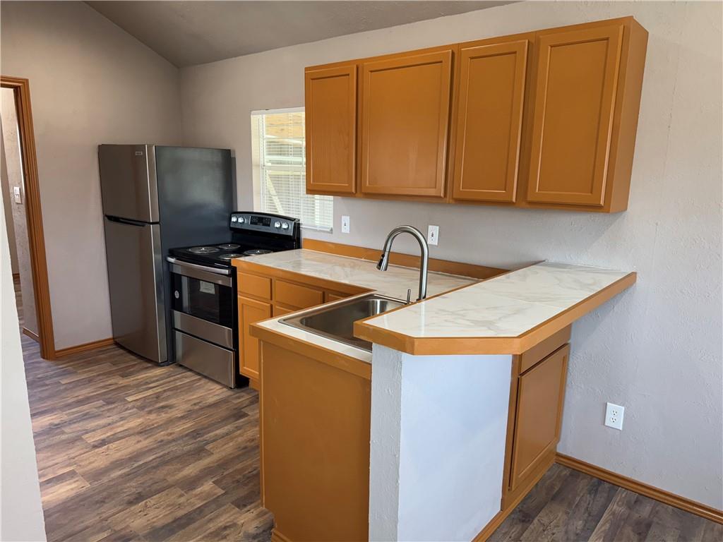 400 E Mignonette Street