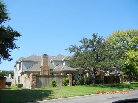 A home in Benbrook