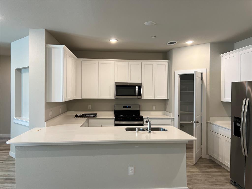 Residences At Jeans Creek, The - Residential Lease