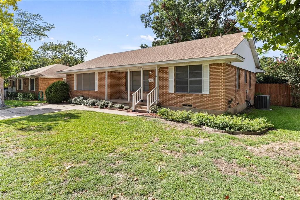 1015 Alamo Lane
