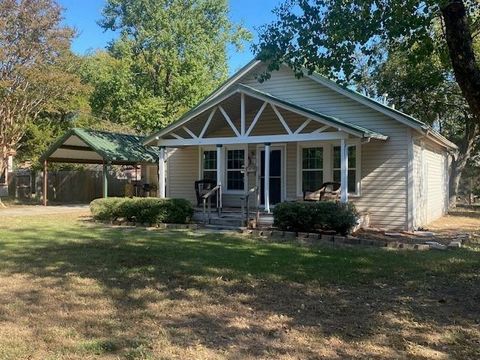 A home in Terrell