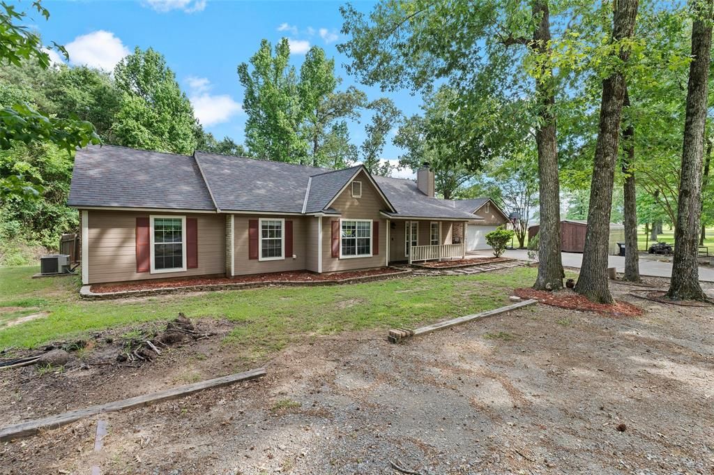 Photo of 3387 Bellevue Road, Haughton, LA 71037 (MLS # 21272877)
