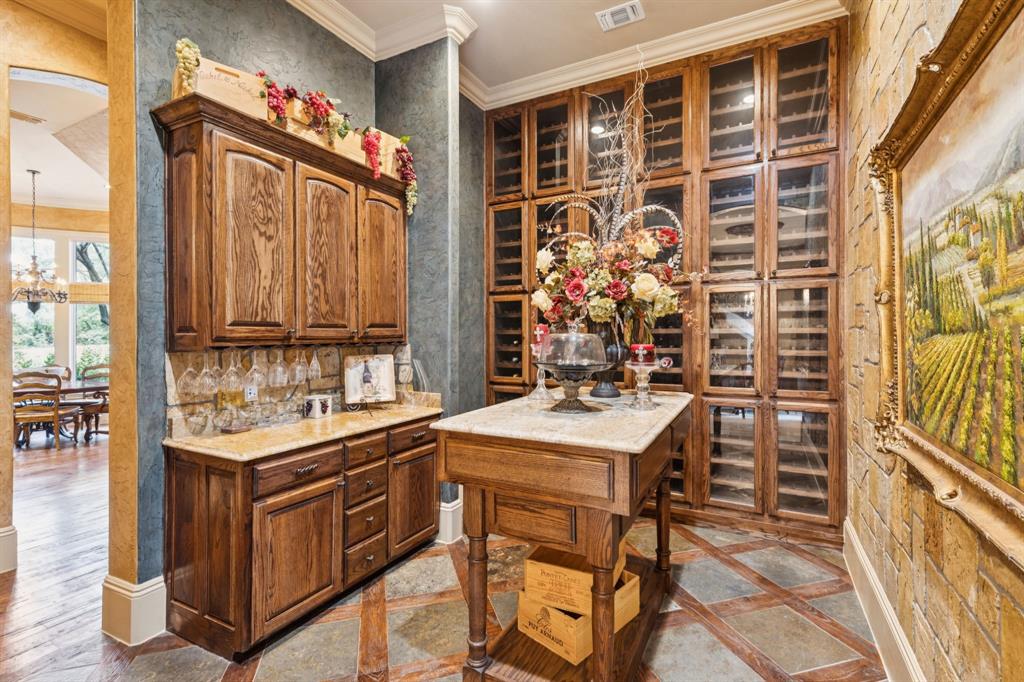 Chateau Du Lac Ph I - Residential