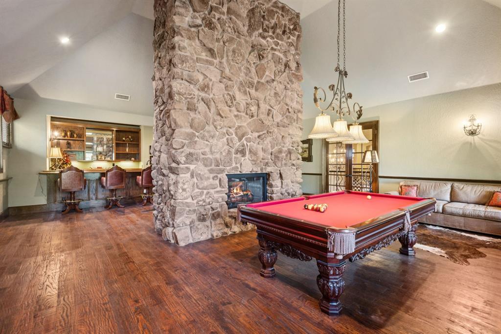 Chateau Du Lac Ph I - Residential