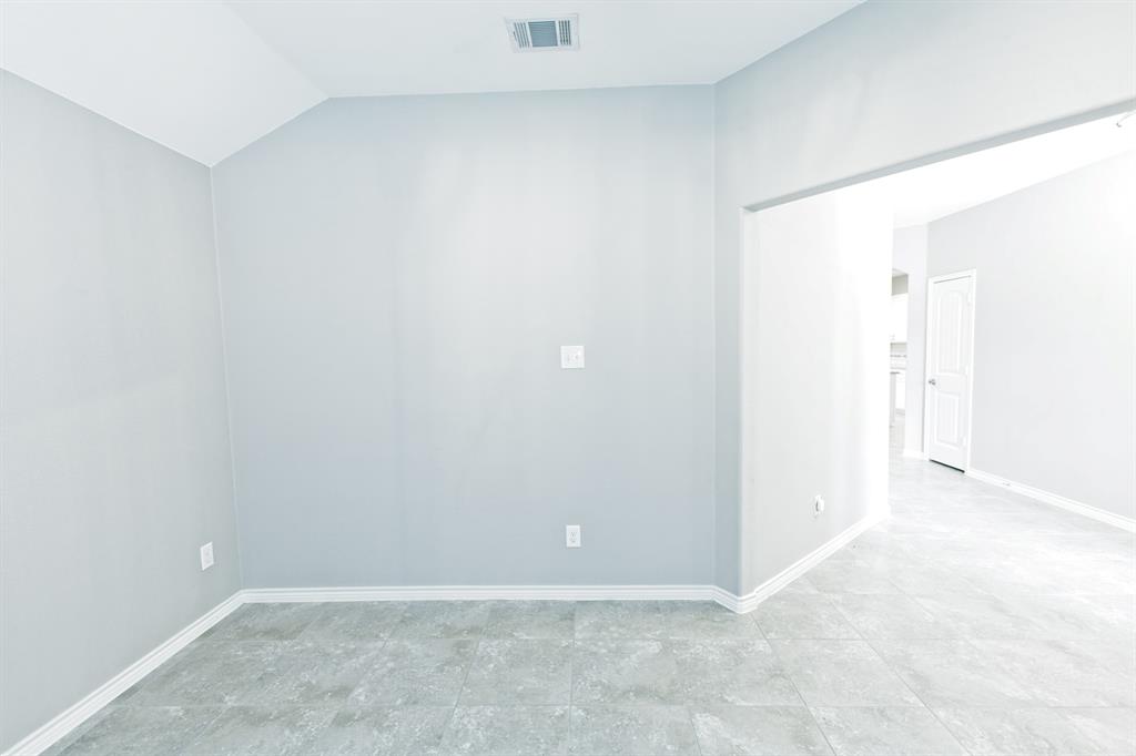 Van Alstyne, Texas 75495, United States, 3 Bedrooms Bedrooms, ,2 BathroomsBathrooms,Residential,Pending,182279