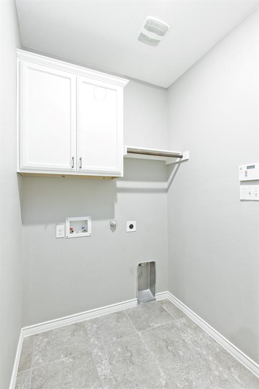 Van Alstyne, Texas 75495, United States, 3 Bedrooms Bedrooms, ,2 BathroomsBathrooms,Residential,Pending,182279