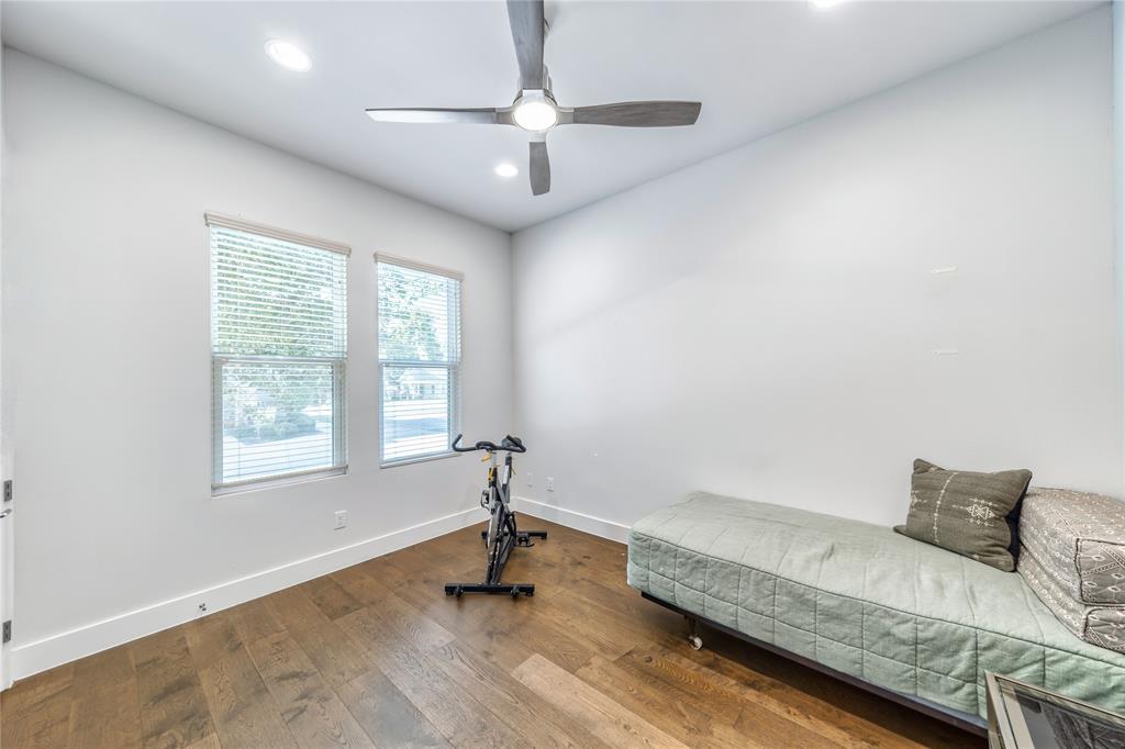 Thirty One Dallas Square #2 - Residential