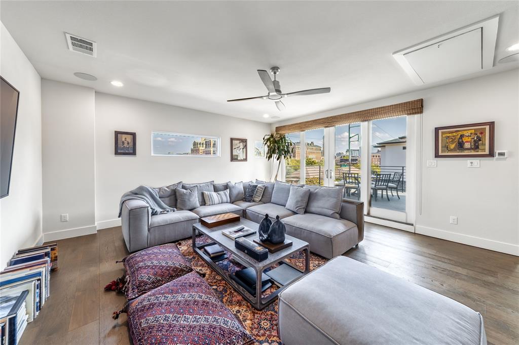 Thirty One Dallas Square #2 - Residential