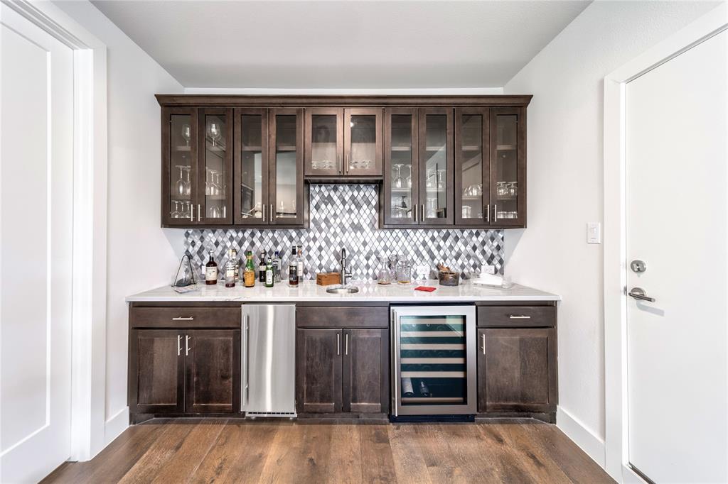 Thirty One Dallas Square #2 - Residential