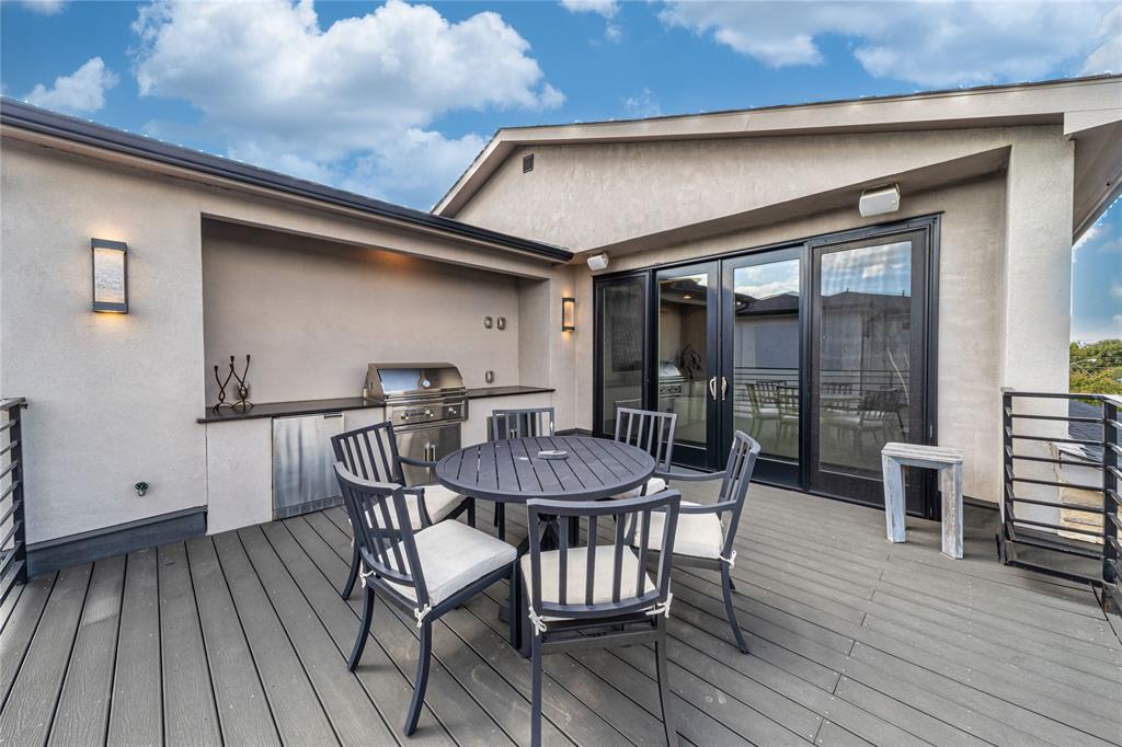 Thirty One Dallas Square #2 - Residential