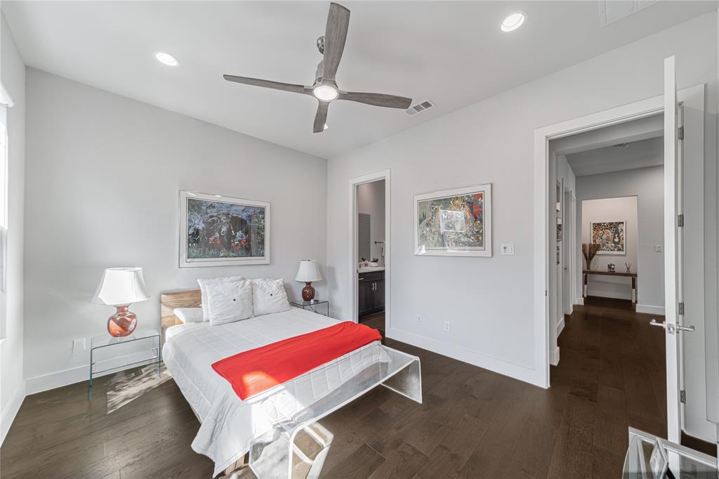 Thirty One Dallas Square #2 - Residential