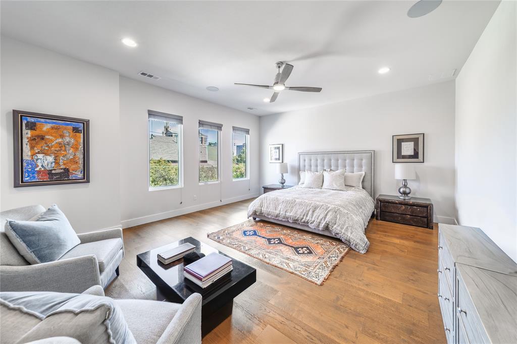 Thirty One Dallas Square #2 - Residential