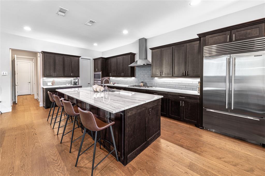 Thirty One Dallas Square #2 - Residential