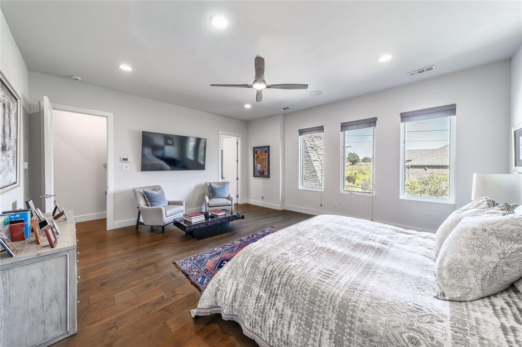 Thirty One Dallas Square #2 - Residential