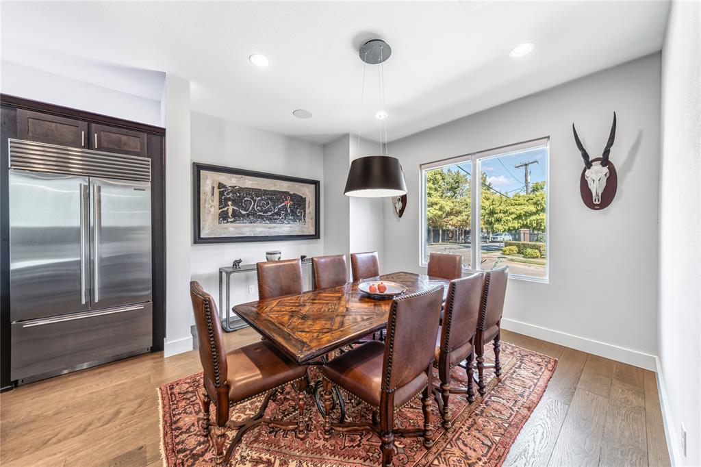 Thirty One Dallas Square #2 - Residential