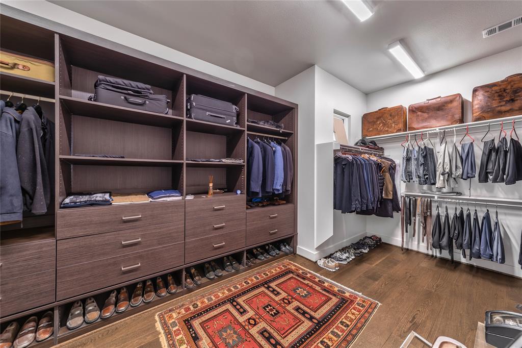 Thirty One Dallas Square #2 - Residential