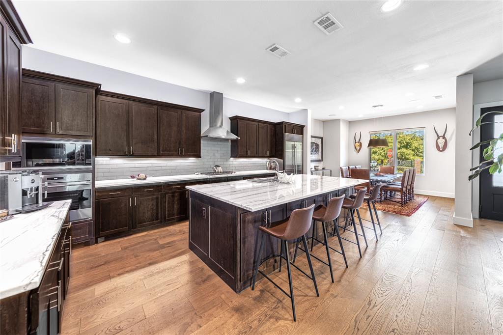 Thirty One Dallas Square #2 - Residential