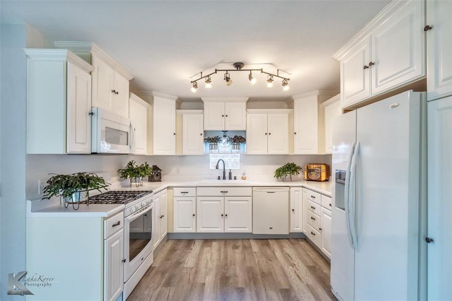 CHARMING SOUTH SIDE GEM WITH ENDLESS POSSIBILITIES!  This pristine property is currently zoned as residential but has a successful history as office space--offering incredible potential for your next venture.  Perfect for a massage therapist, artist studio, salon, professional office OR the highly sought after short term rental.  Tucked away for privacy yet located in the heart of Abilene's bustling south side business district, it's as pretty as a picture and full of promise.  Plus, its within walking distance to walking trails, playgrounds, and all the amenities of our local YMCA!  Don't miss this rare opportunity to own a versatile property in a prime location!