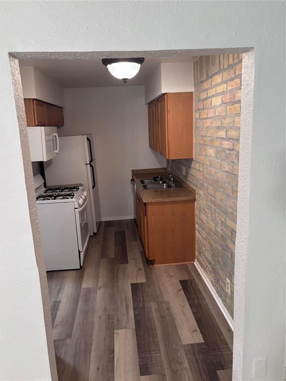 Spanish Gardens Condo - Residential