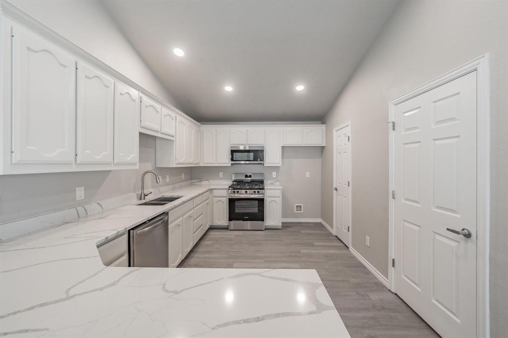 Villages Of Woodland Spgs W - Residential Lease