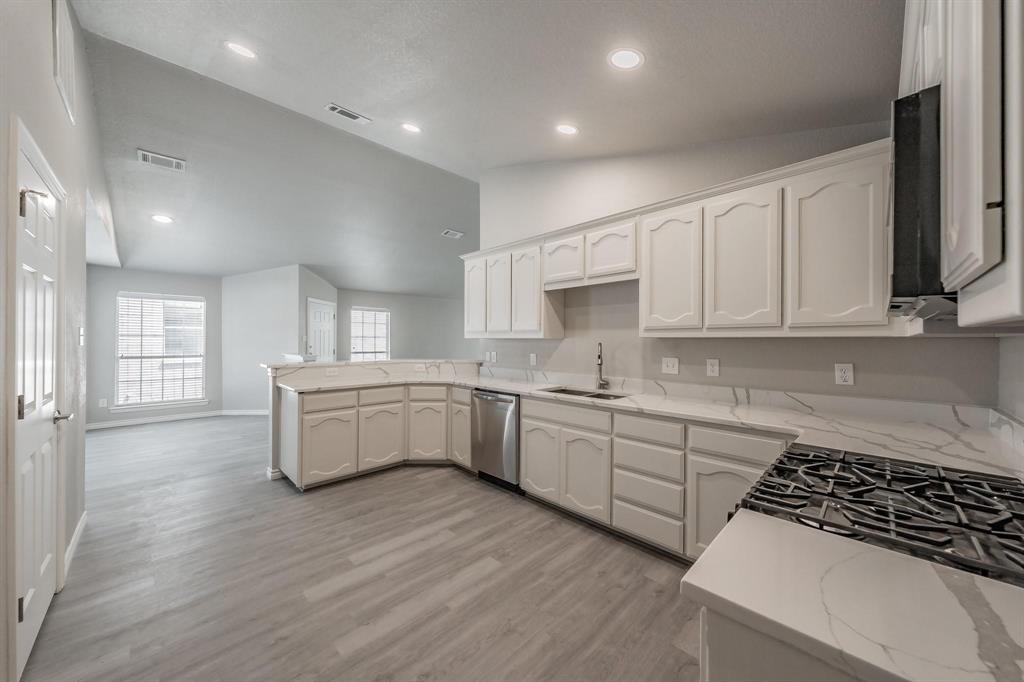 Villages Of Woodland Spgs W - Residential Lease