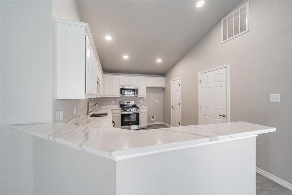 Villages Of Woodland Spgs W - Residential Lease