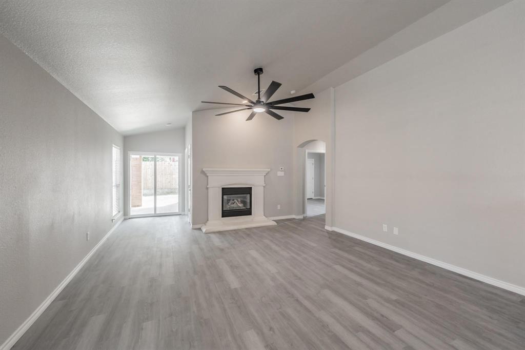 Villages Of Woodland Spgs W - Residential Lease