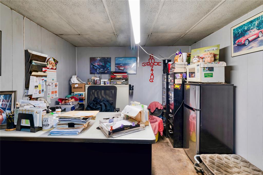 Finn Place - Commercial Sale