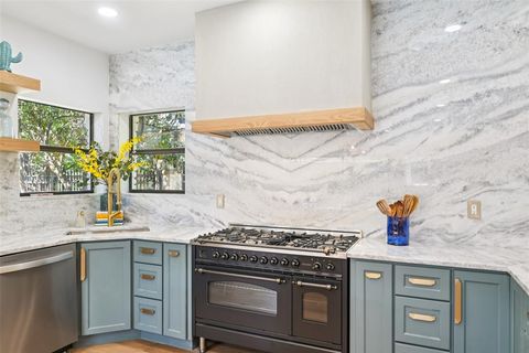 5705 Bent Oak Place Dallas TX 75248