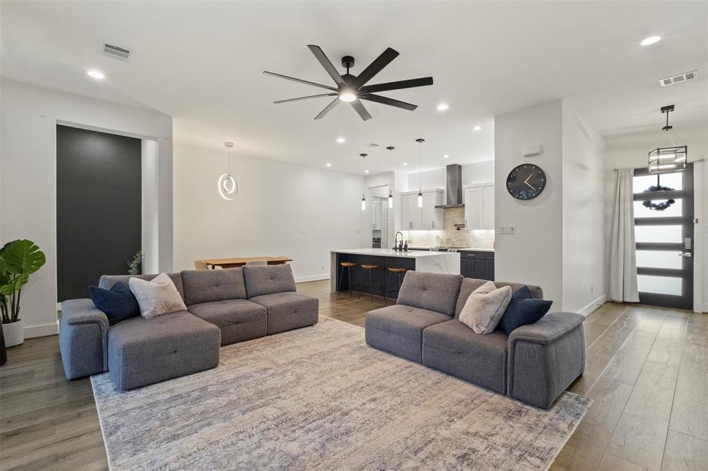 1301 Incline Circle
