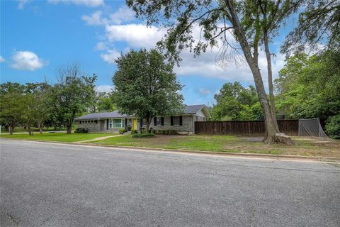 A home in Sulphur Springs