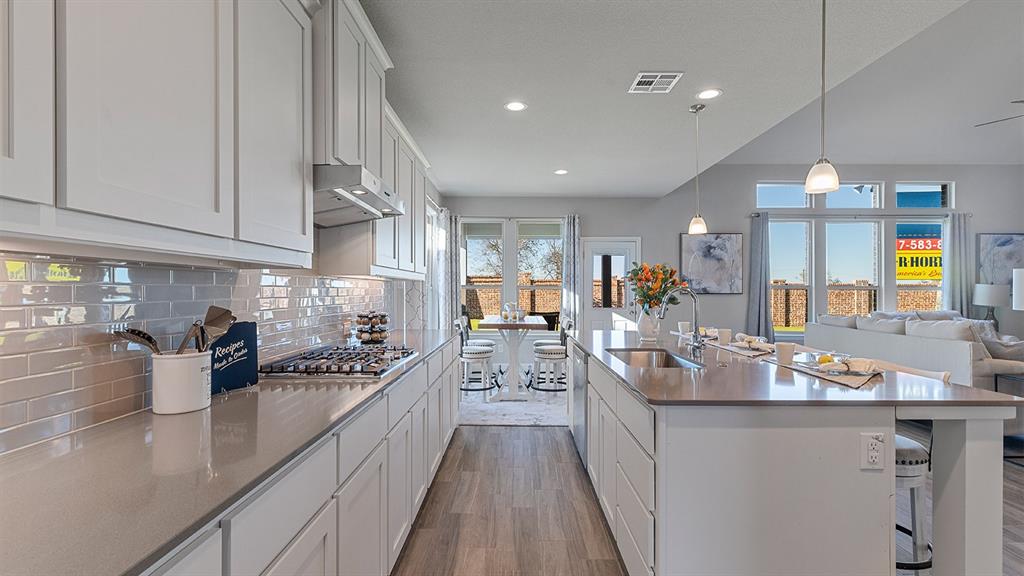 Lakeview Pointe - Residential