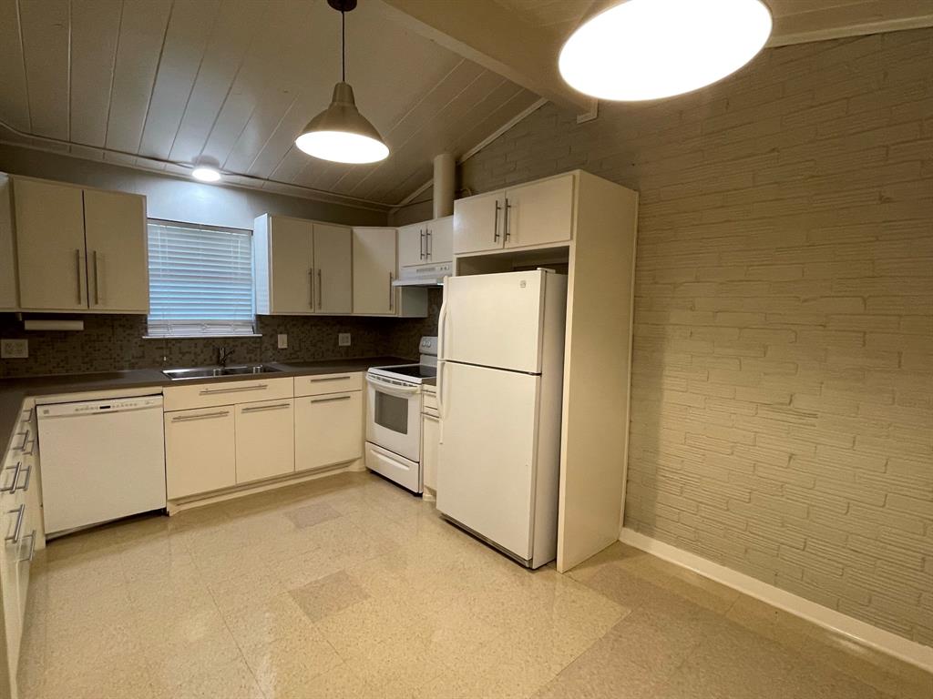 Skillman Forest 02 - Residential Lease